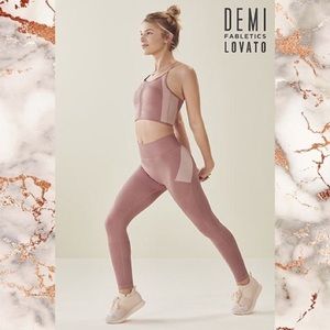 Fabletics Demi Lovato - Blush pink collection